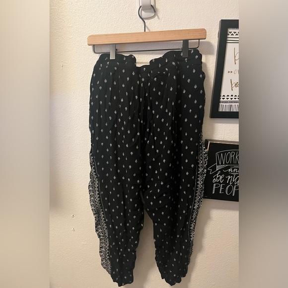 Old Navy x-large pants - Picture 3 of 4